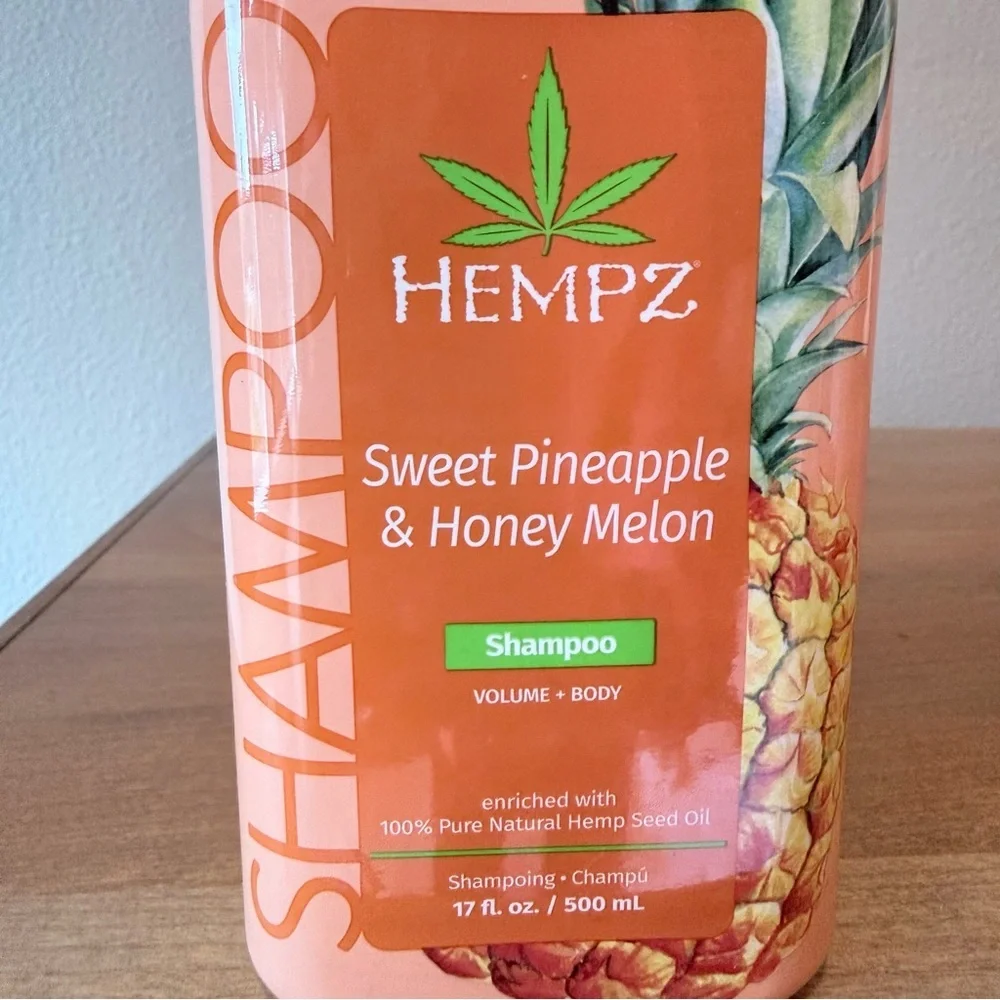 New Hempz sweet pineapple and honey melon shampoo and conditioner bundle
